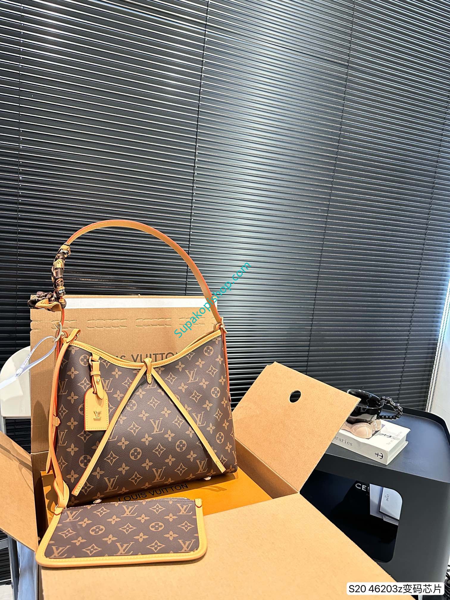 ルイヴィトン Lv Carryall ショルダーバッグ 通勤 A28320