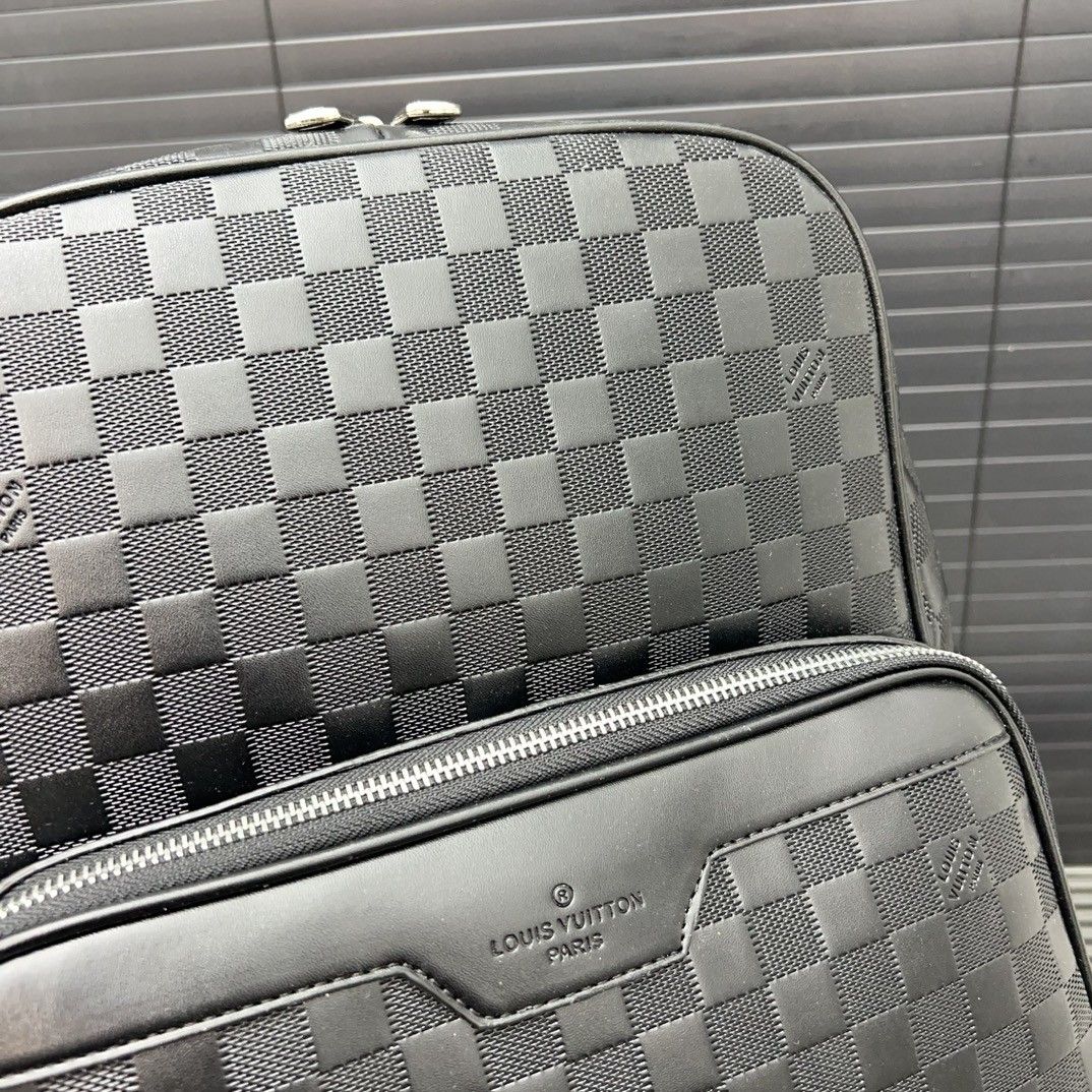 Louisvuitton バックパック　メンズ クラシックで多用途 A28472