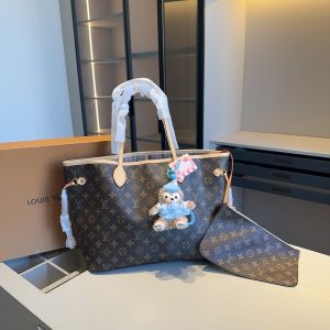 ルイヴィトン neverfull トートバッグ 可愛い A28641