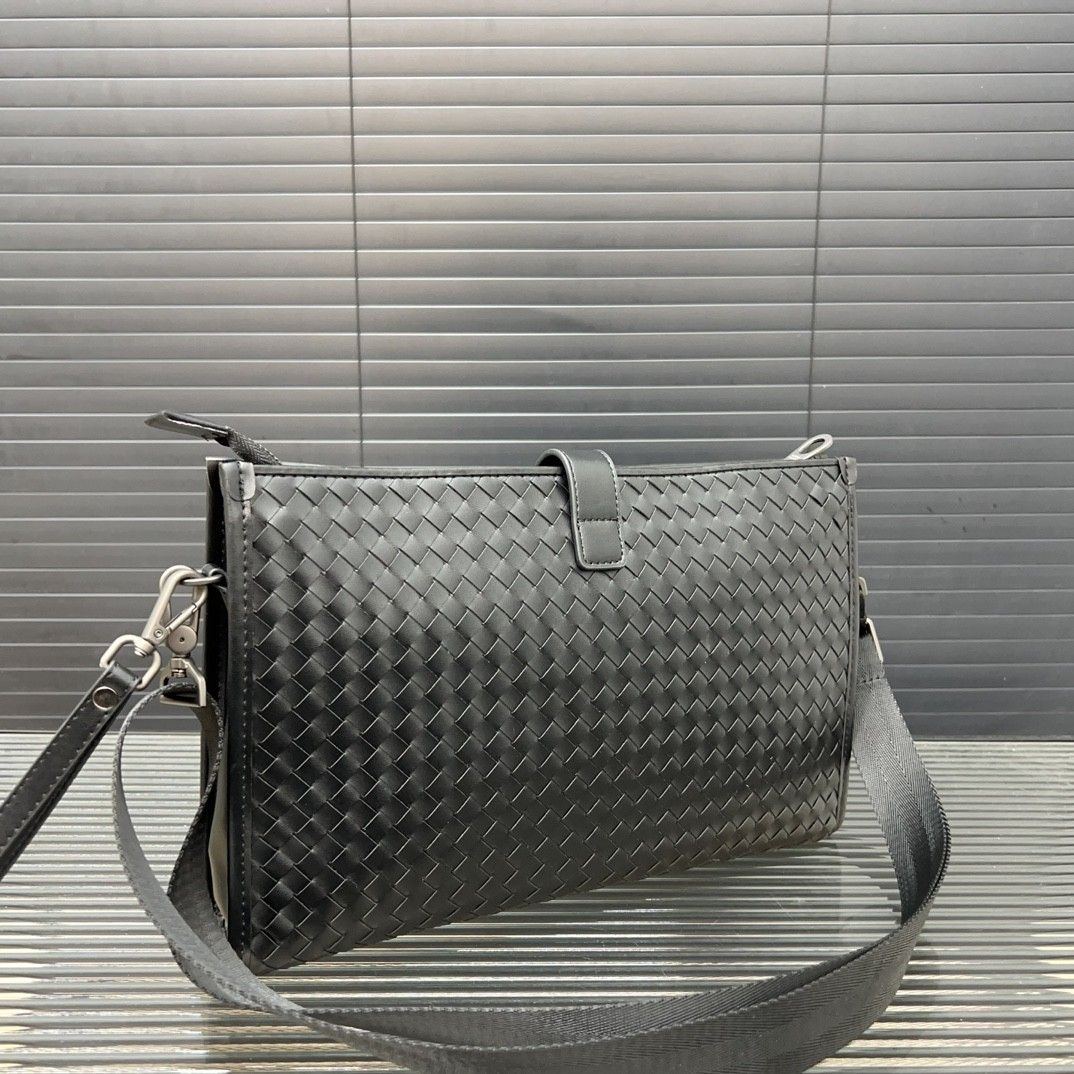 Bottega Veneta ショルダーバッグ メンズ ファション A28648