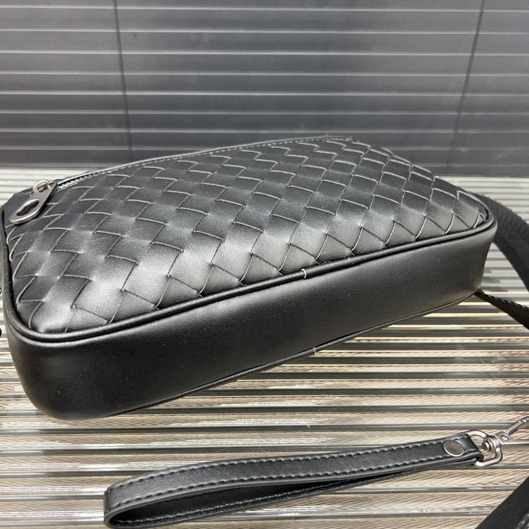 Bottega Veneta ショルダーバッグ カメラバッグ A28647