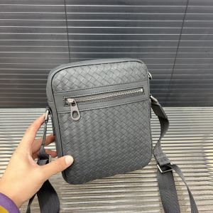 Bottega Veneta ショルダーバッグ 人気 おしゃれ A28649