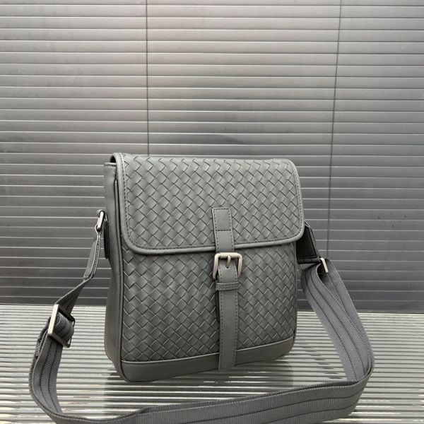 Bottega Veneta ショルダーバッグ 人気 メンズ向け A28651