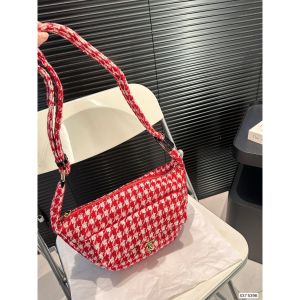 シャネル ショルダーバッグ Chanel 24N Jennie A28661