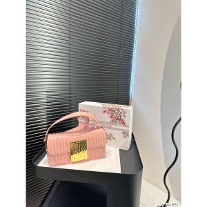 ディオール ショルダーバッグ Miss Dior Graffiti A28660