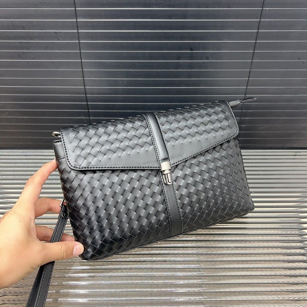 Bottega Veneta ドキュメントパッケージバッグ メンズ向け A28728