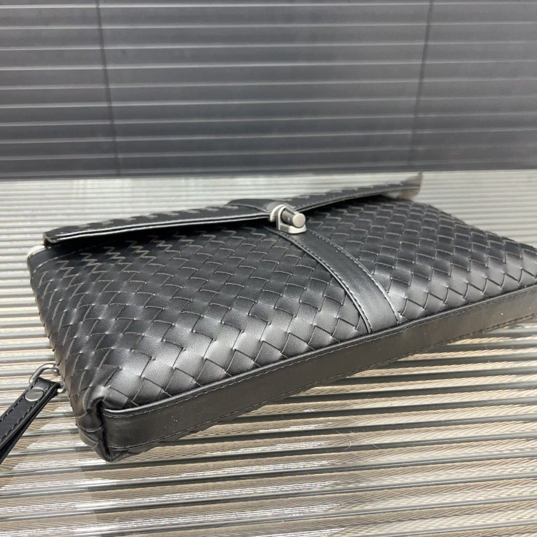 Bottega Veneta ドキュメントパッケージバッグ メンズ向け A28728