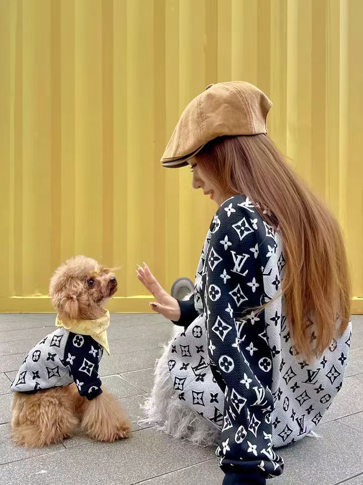 ルイヴィトン ペット服 犬と飼い主のペアルックの服 ペット親子服 秋冬 A28834