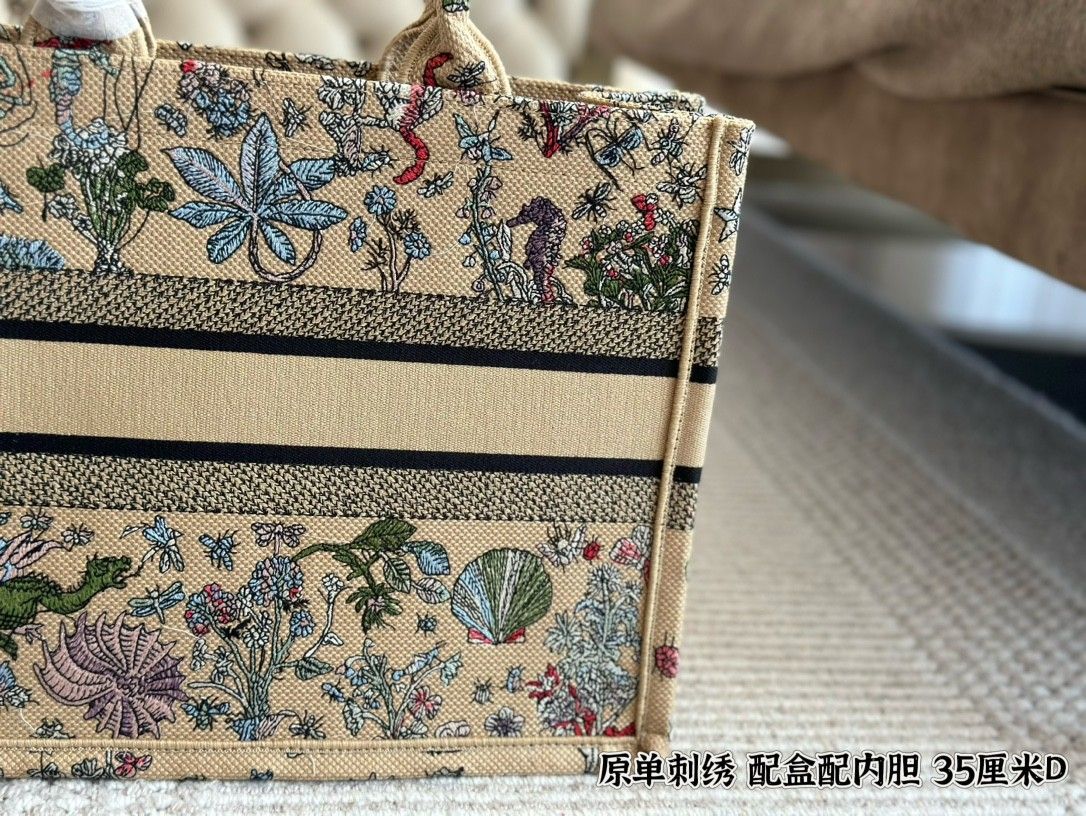 ディオール トートバッグ Booktote23 刺繍 オシャレ A29003