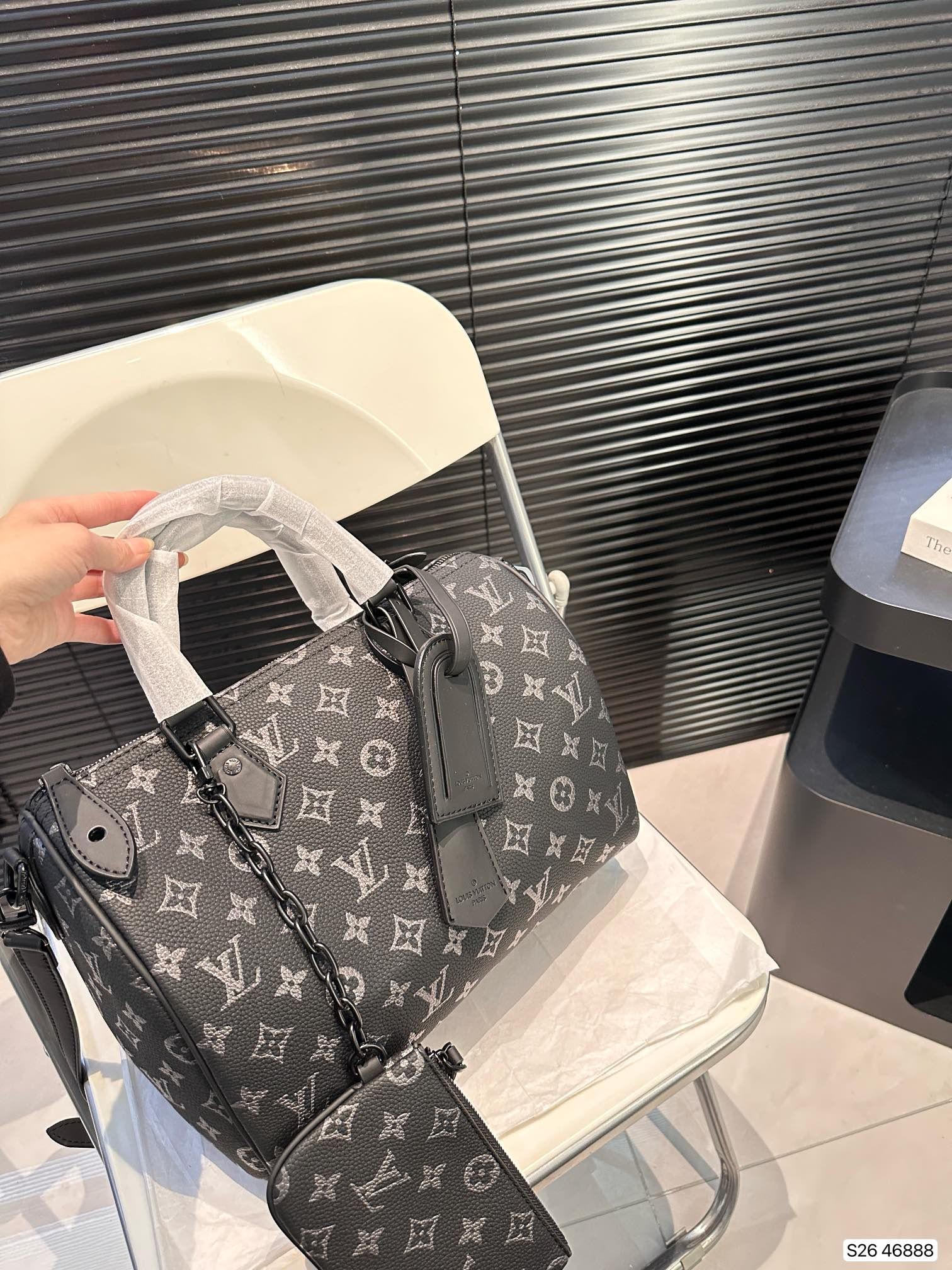 ルイヴィトン Lv X Nigo Keepall 30 ショルダーバッグ A29042