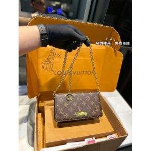 ルイヴィトン Lv Wallet On Chain Lily チェーンバッグ 可愛い A29423