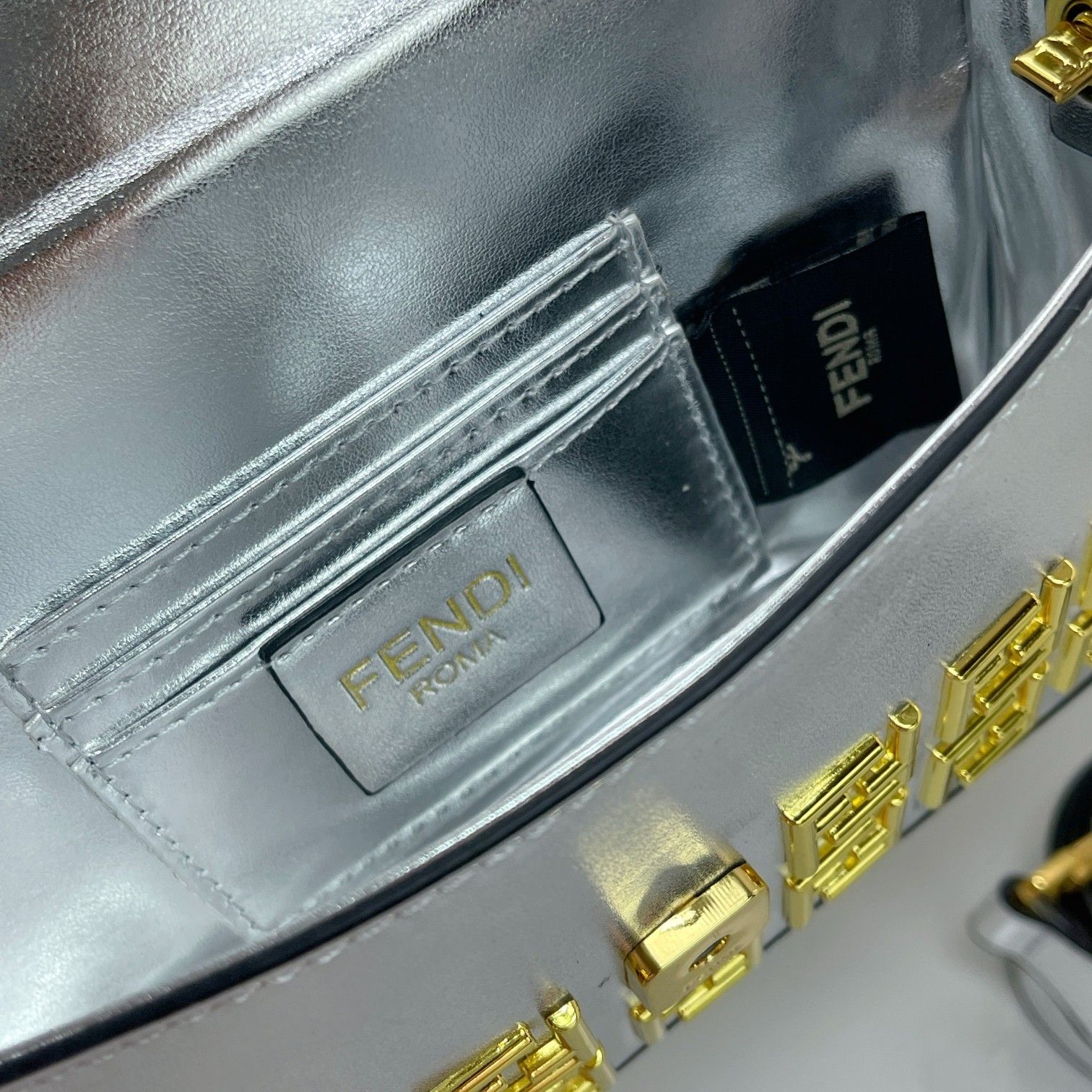 フェンディ Versace Medusa Baguetteミニハンドバッグ A29494