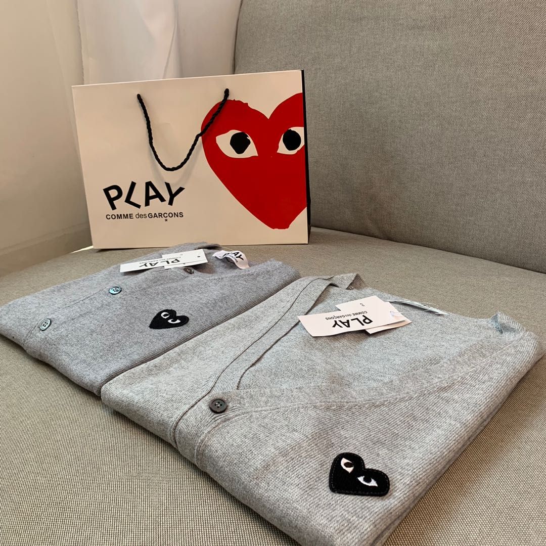 COMME DES GARÇONS PLAY セータージャケット 可愛い A29497