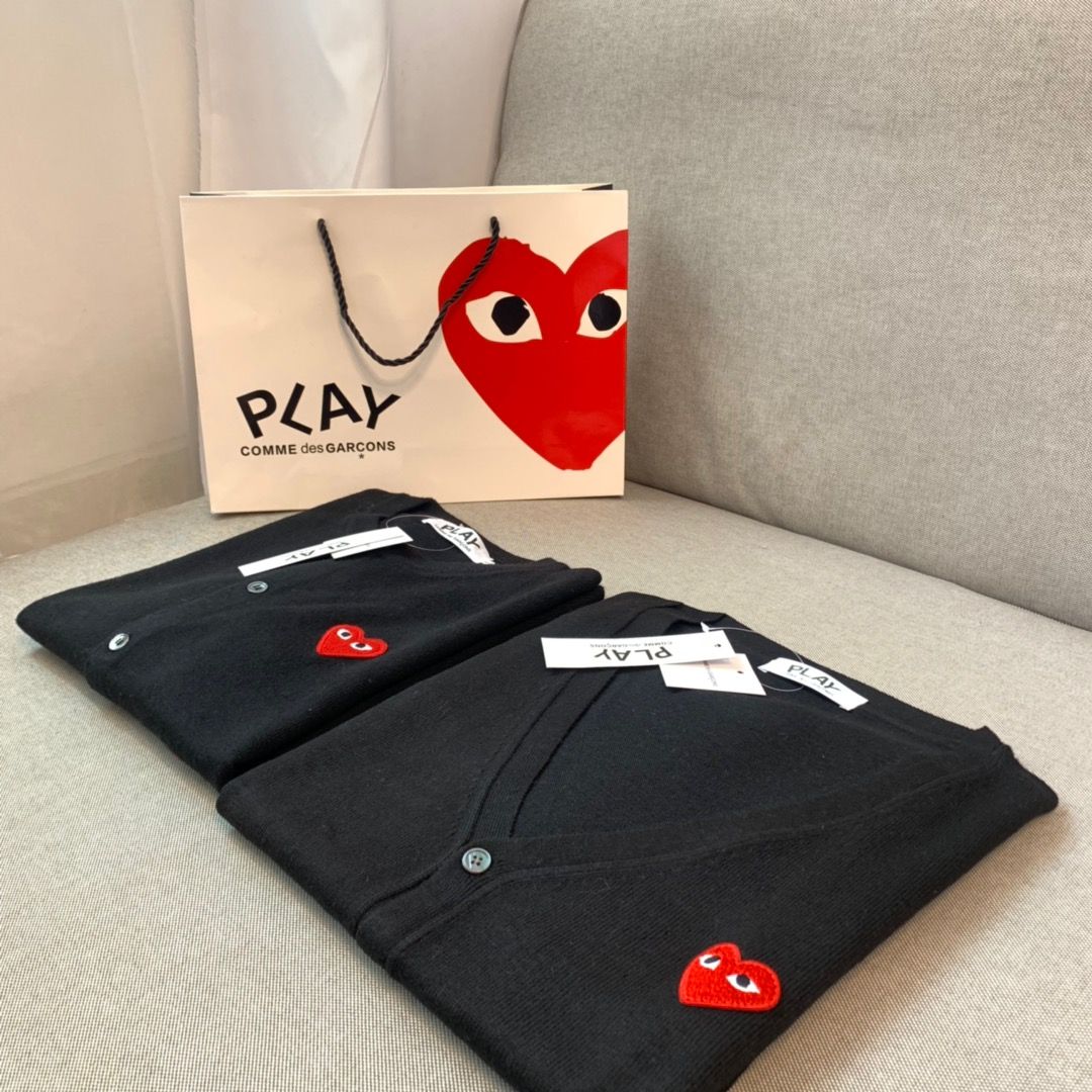 COMME DES GARÇONS PLAY セータージャケット 可愛い A29497