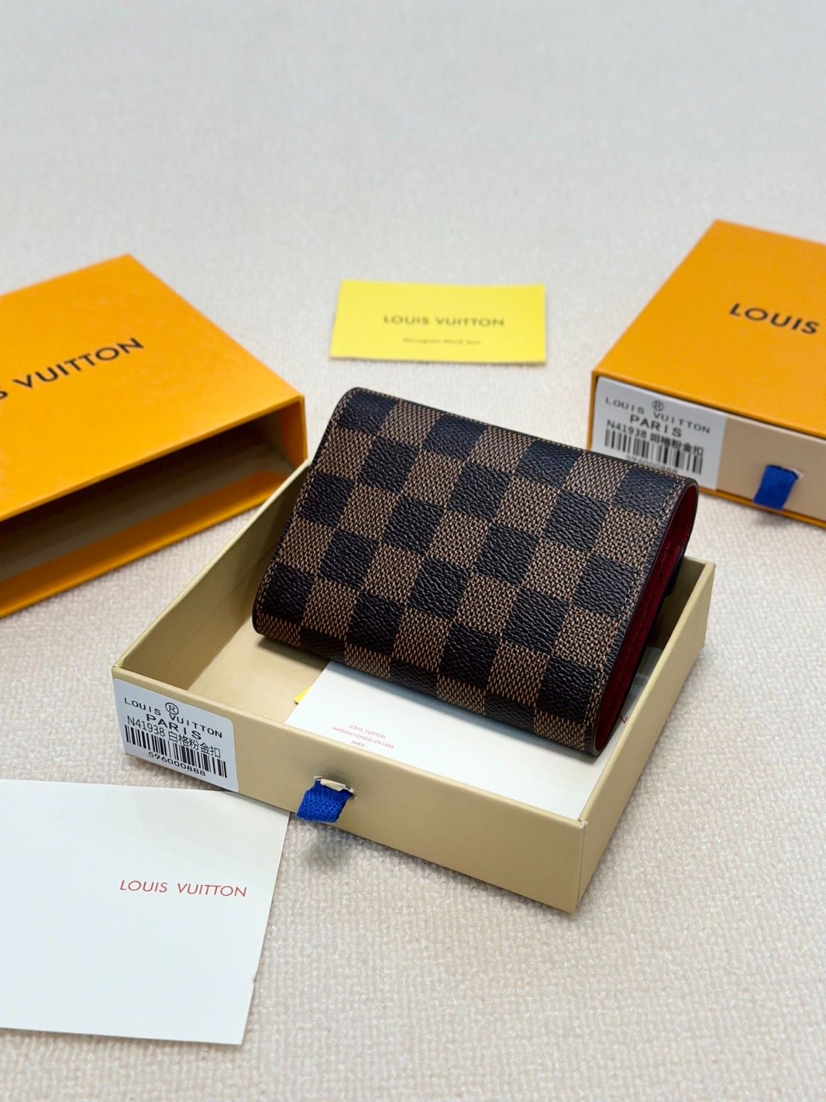 ルイヴィトン LV x YK Victorine短財布 モノグラム A29772