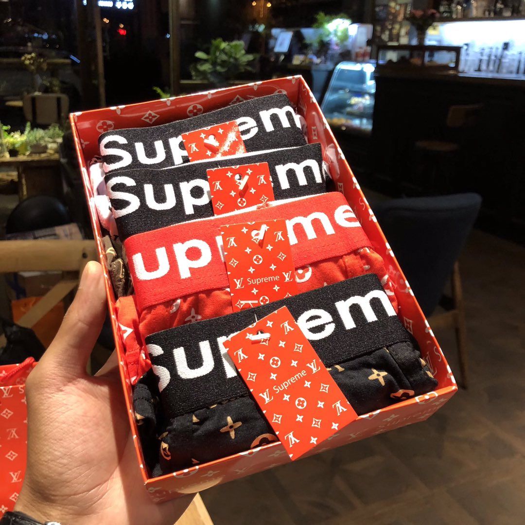 Supreme ルイヴィトンコラボ ボクサーパンツ 4枚セット メンズ 下着 A29940