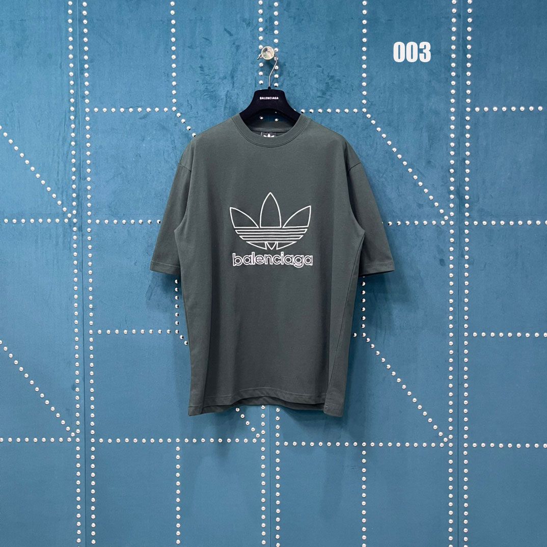 バレンシアガ BLCG × AD 刺繍半袖Tシャツ 男女兼用 A30026