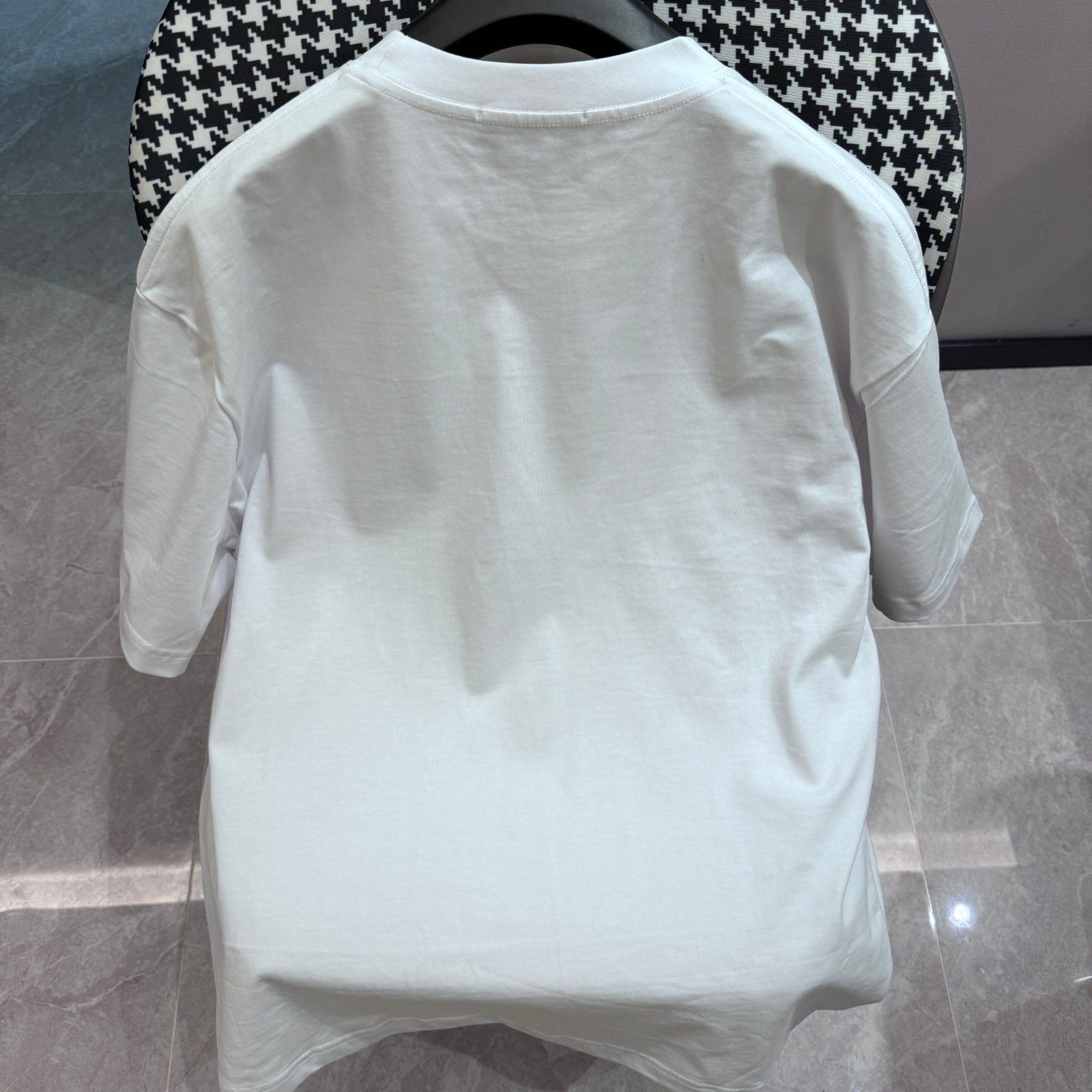 グッチ ダイヤモンド半袖Tシャツ 春夏スノーフレークレターズホット A30123