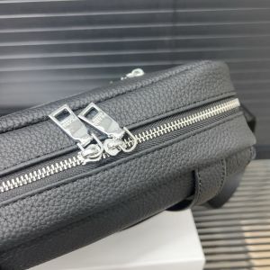 プラダ メッセンジャーバッグ 牛革 ショルダーバッグ メンズ A30163