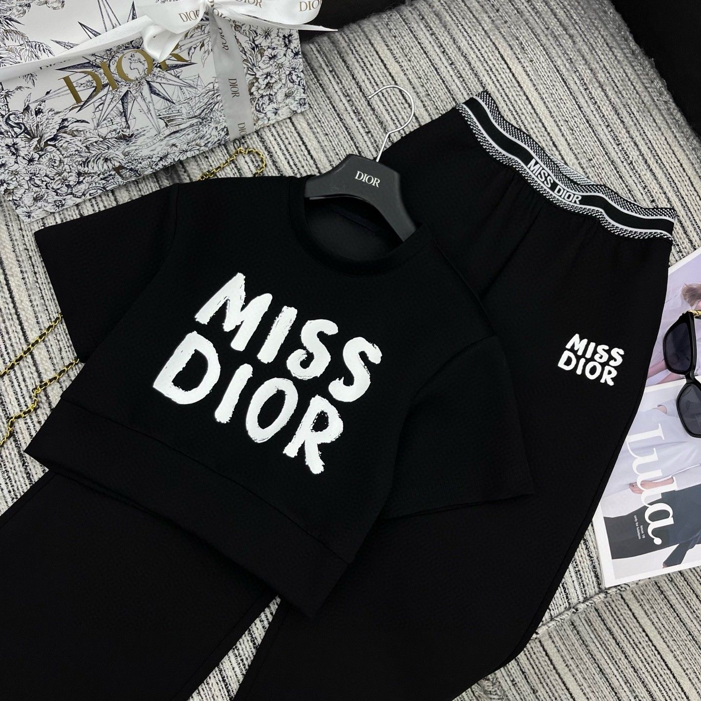 ディオール セットアップ 半袖Tシャツ＋パンツ プリントカジュアル A30199