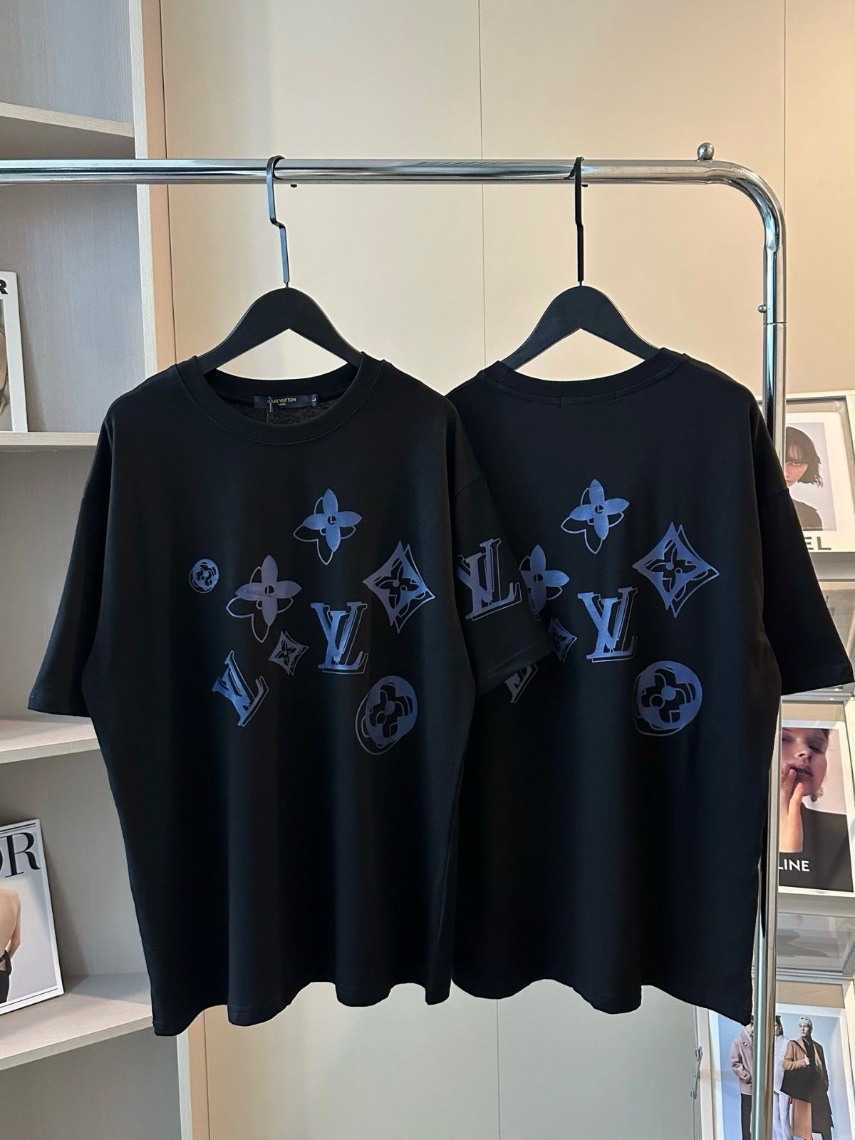 ルイヴィトン 半袖Tシャツ  All black 高級感 A30204