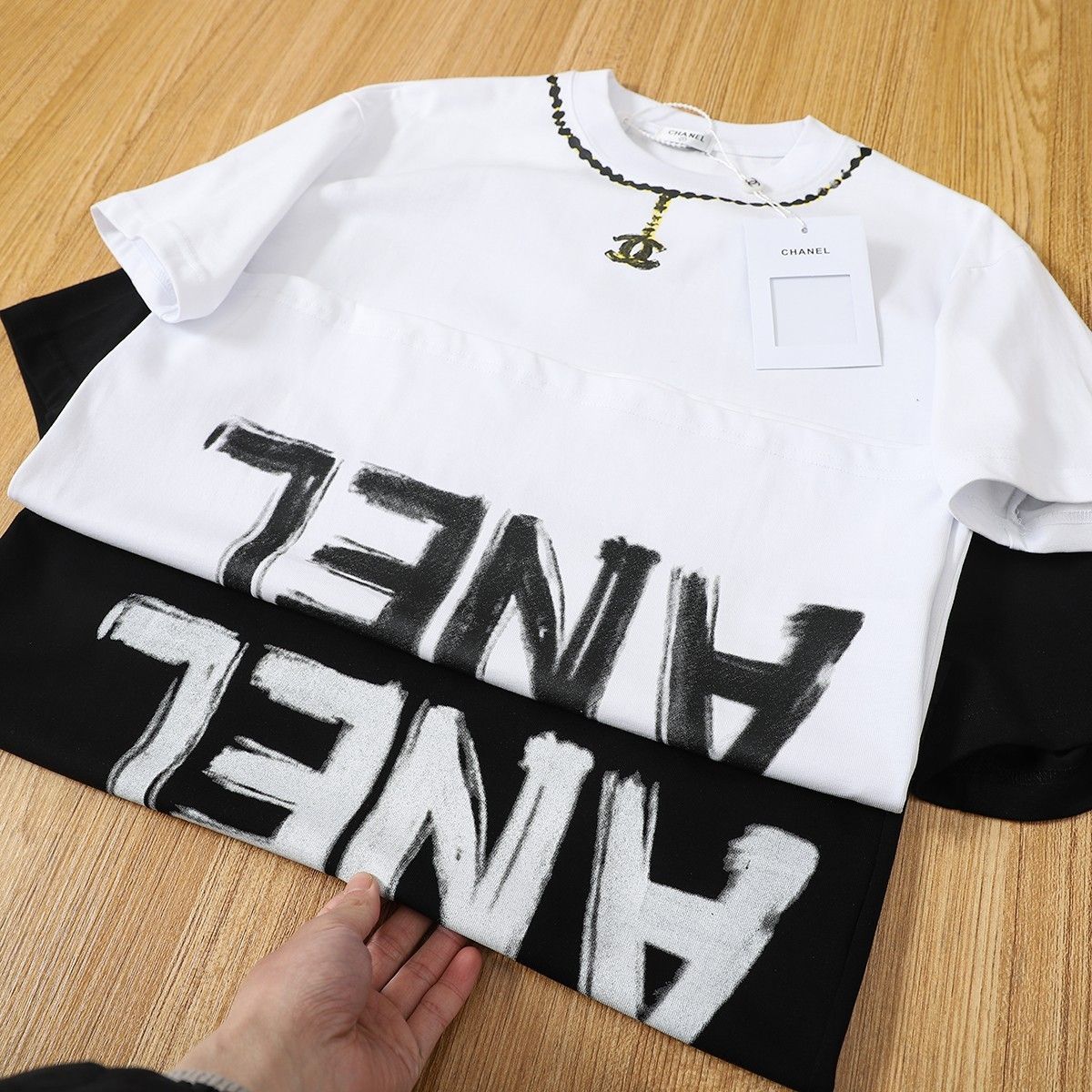 シャネル 半袖Tシャツ コットン 男女兼用 高品質 A30283