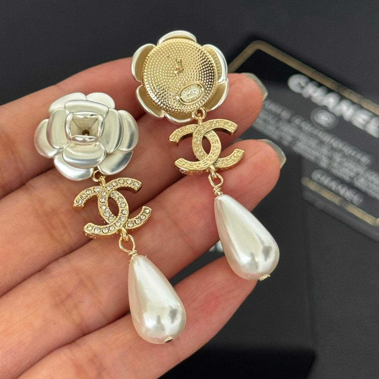 シャネル ピアス カメリア パール 刻印入り 可愛い A30292