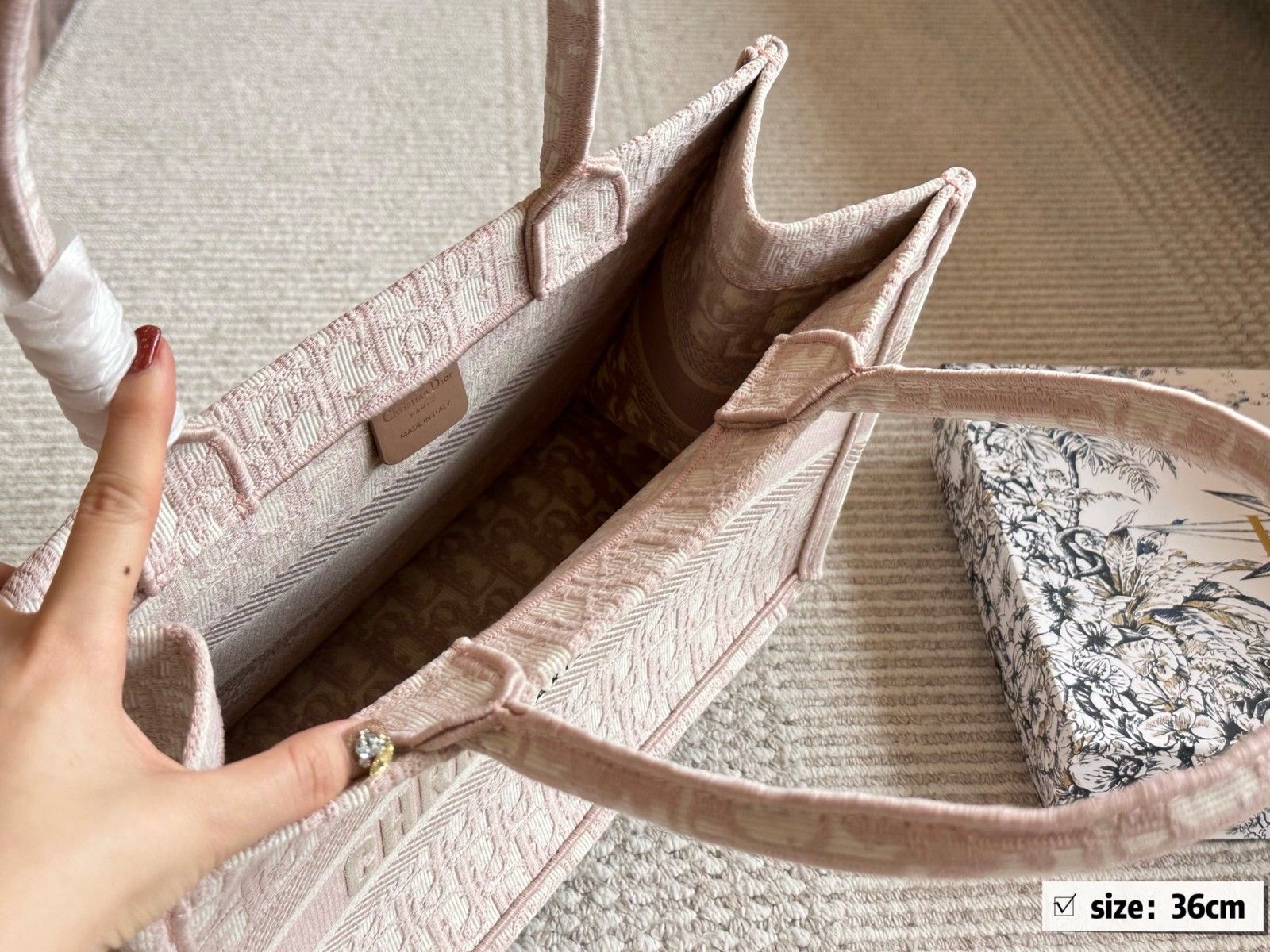 ディオール CDBooktote23 トートバッグ 刺繍 オシャレ A30307