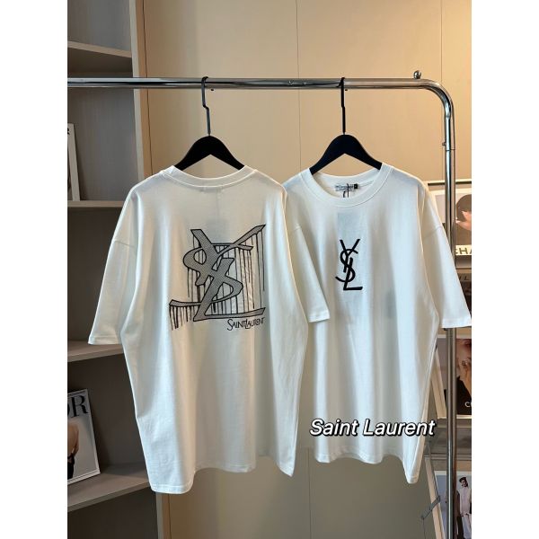 イヴ・サンローラン 半袖Tシャツ 刺繍が施された A30295