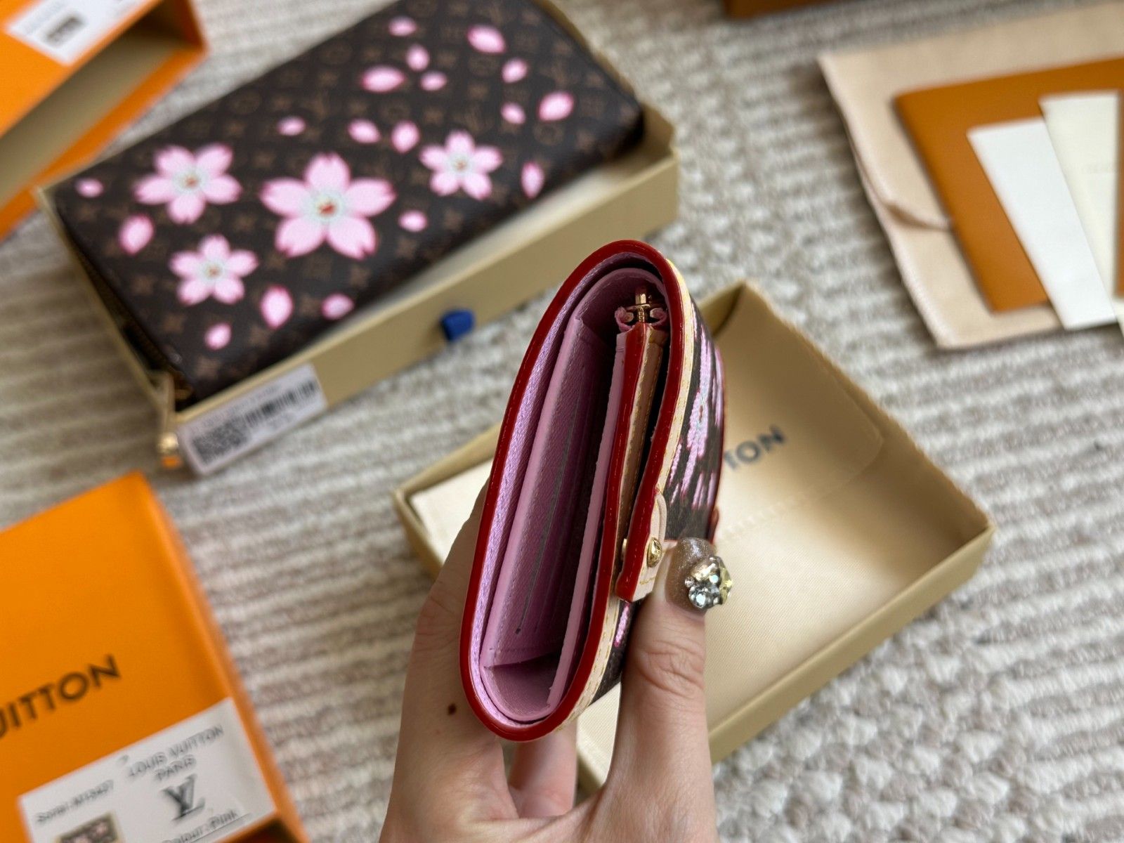 ルイヴィトン ウォレット 財布 レザー 桜 男女向け A30316