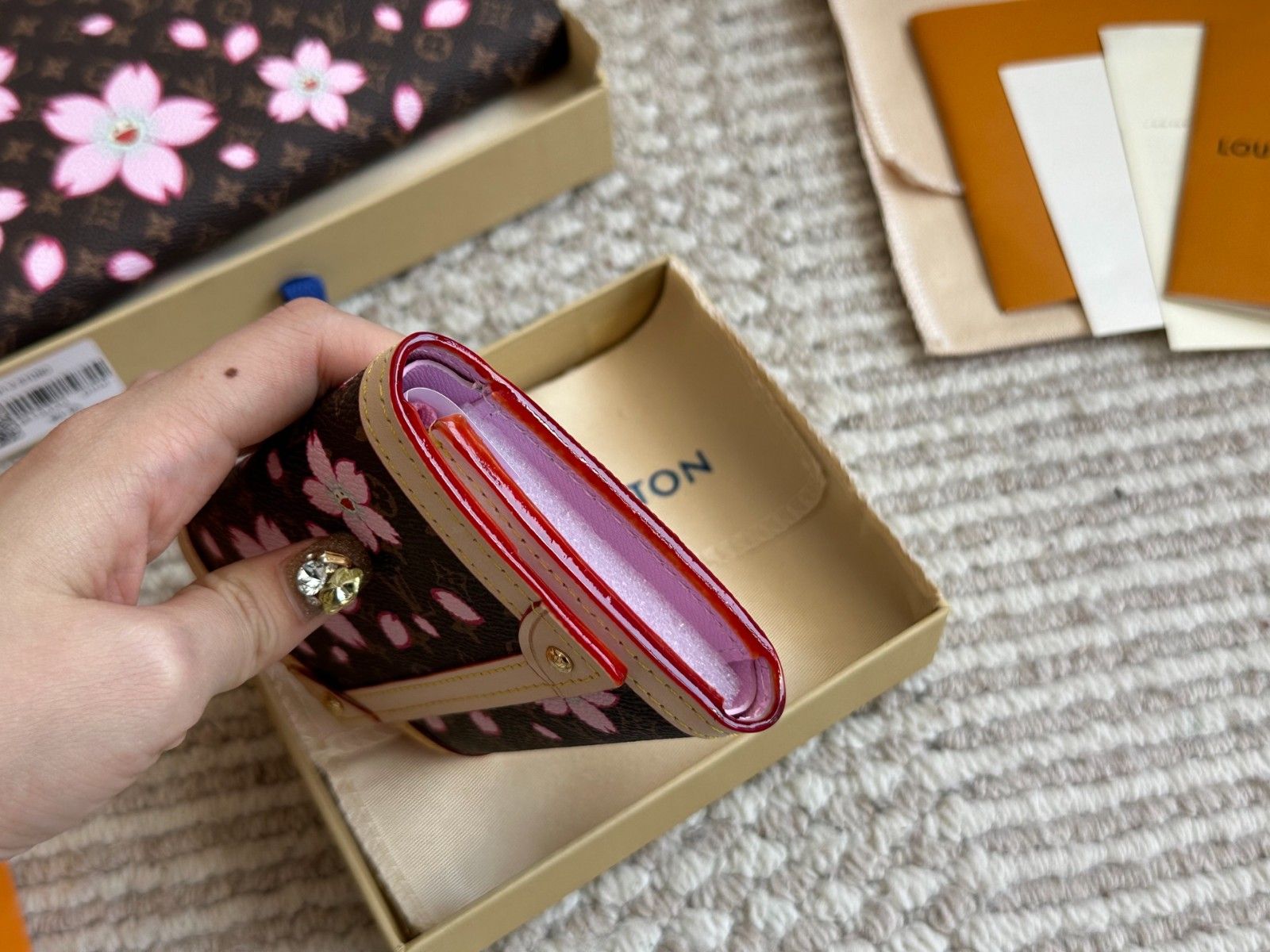 ルイヴィトン ウォレット 財布 レザー 桜 男女向け A30316