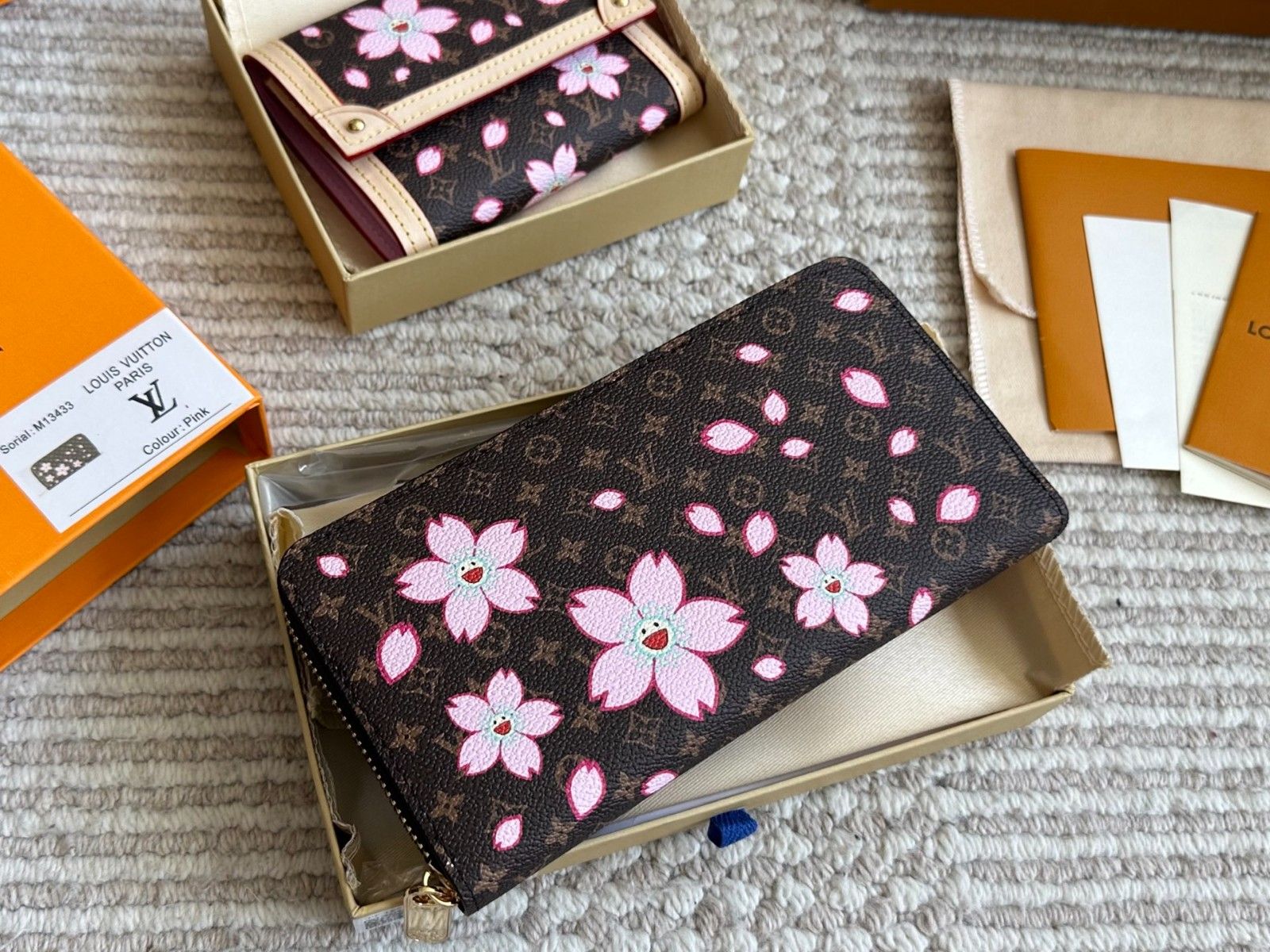 ルイヴィトン ウォレット 財布 レザー 桜 男女向け A30316