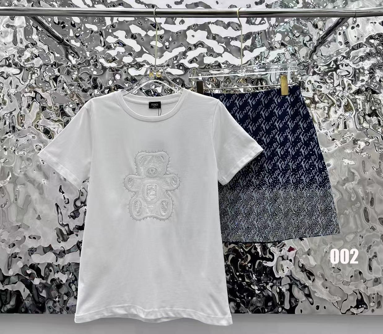 フェンディ 半袖Tシャツ＋スカート ファッショナブル A30314