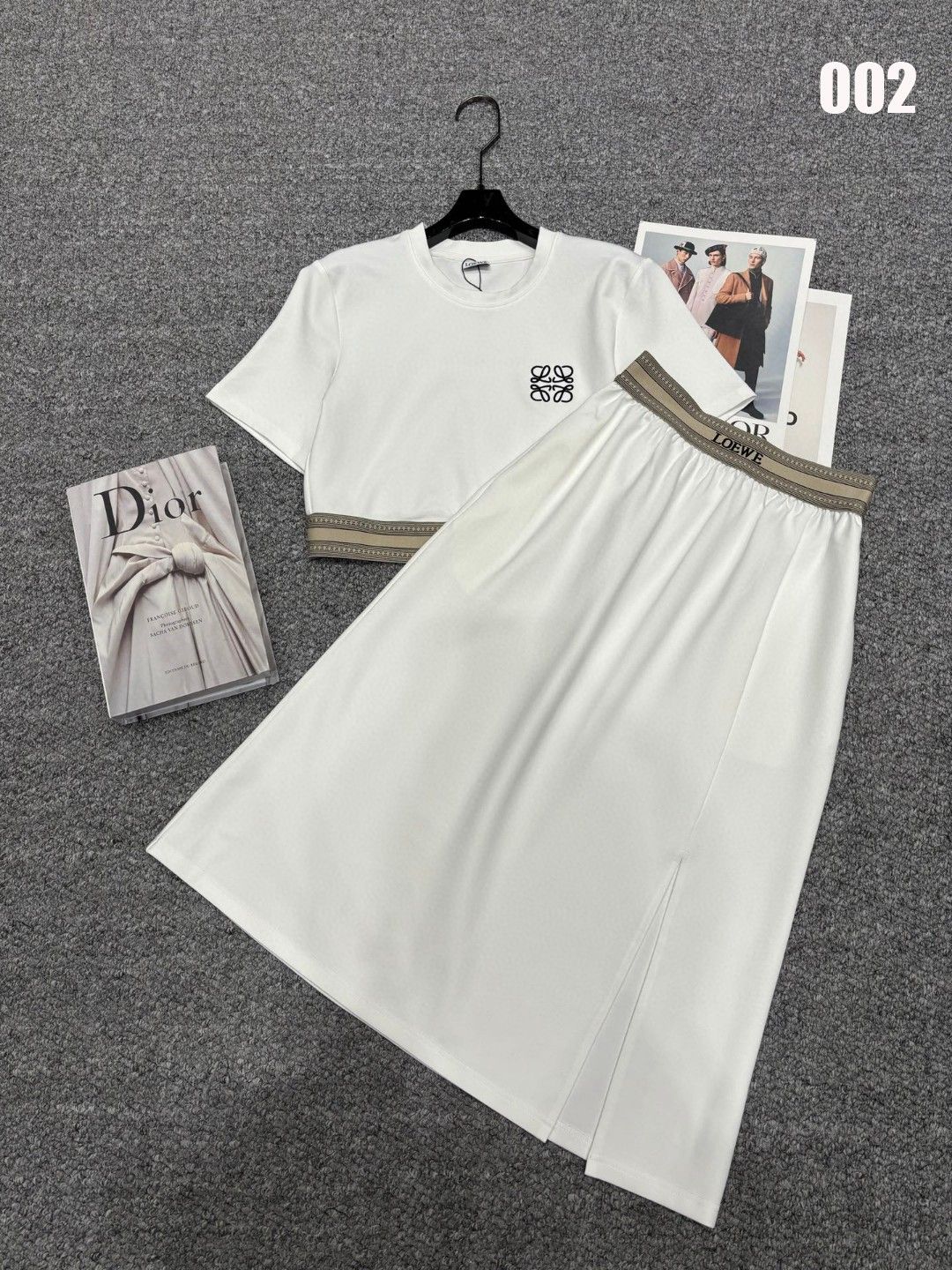 ロエベ Tシャツ+スカートセット ロゴ刺繍 リボンウエストバンド A30324