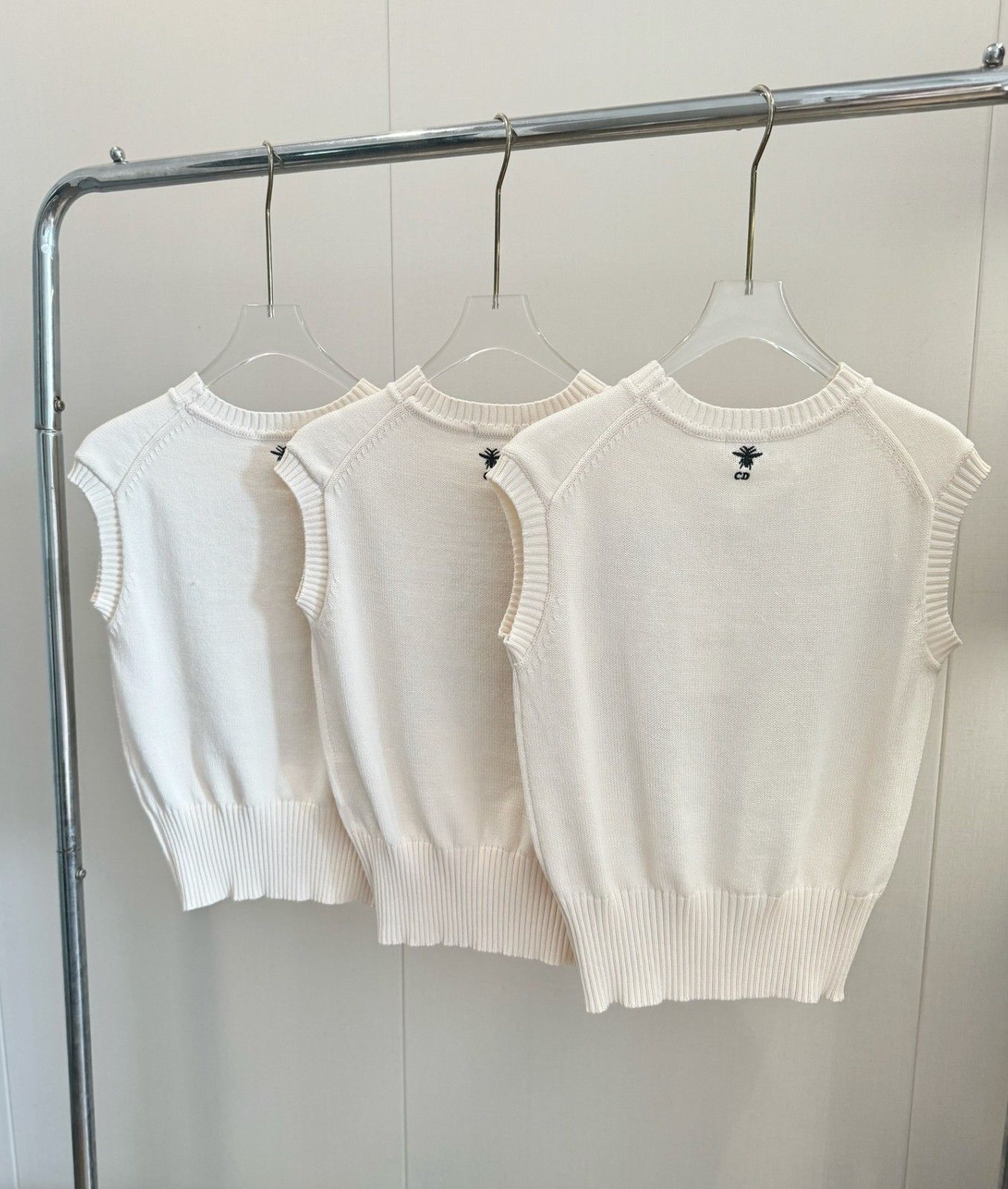 ディオール ニットベスト 刺繍 オシャレ A30327