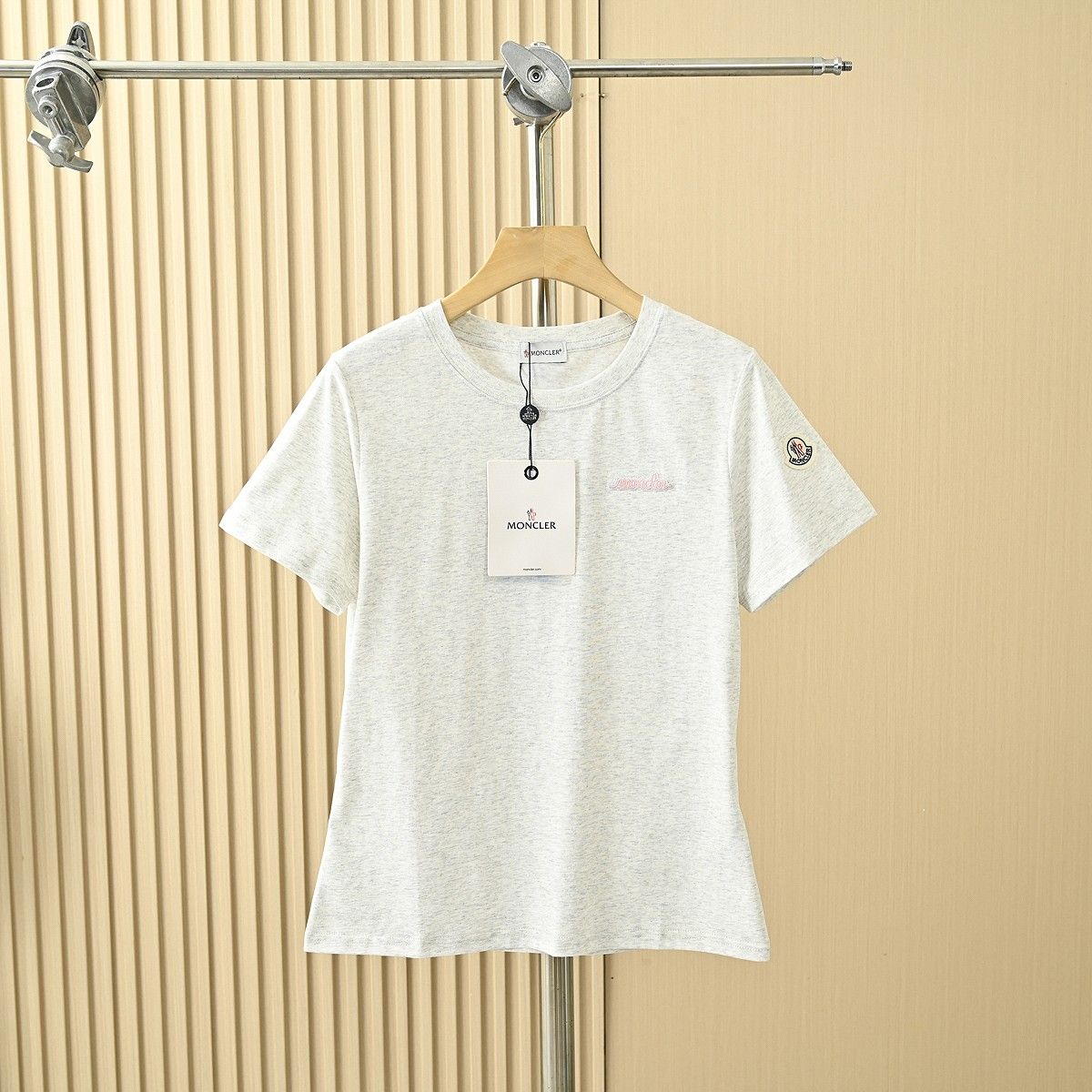モンクレール Tシャツ半袖 レディース 4色 クラシック コットン A30328