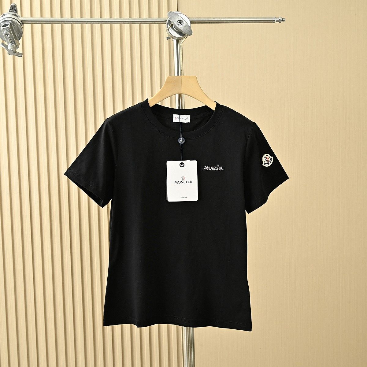 モンクレール Tシャツ半袖 レディース 4色 クラシック コットン A30328