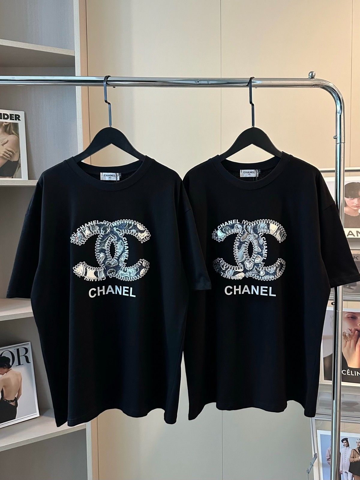 シャネル 半袖Tシャツ スパンコールデニムロゴ刺繍 可愛い A30344