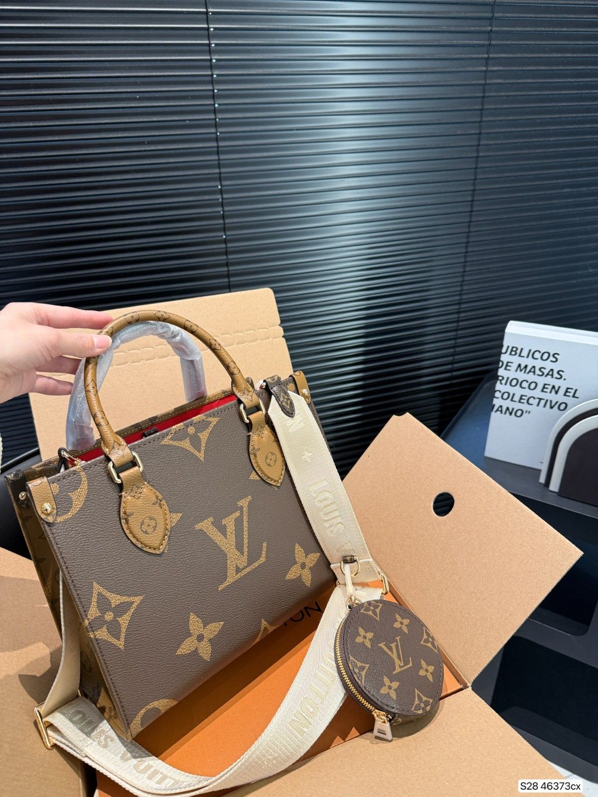 ルイヴィトン LV Onthego トートバッグ クラシック A30353