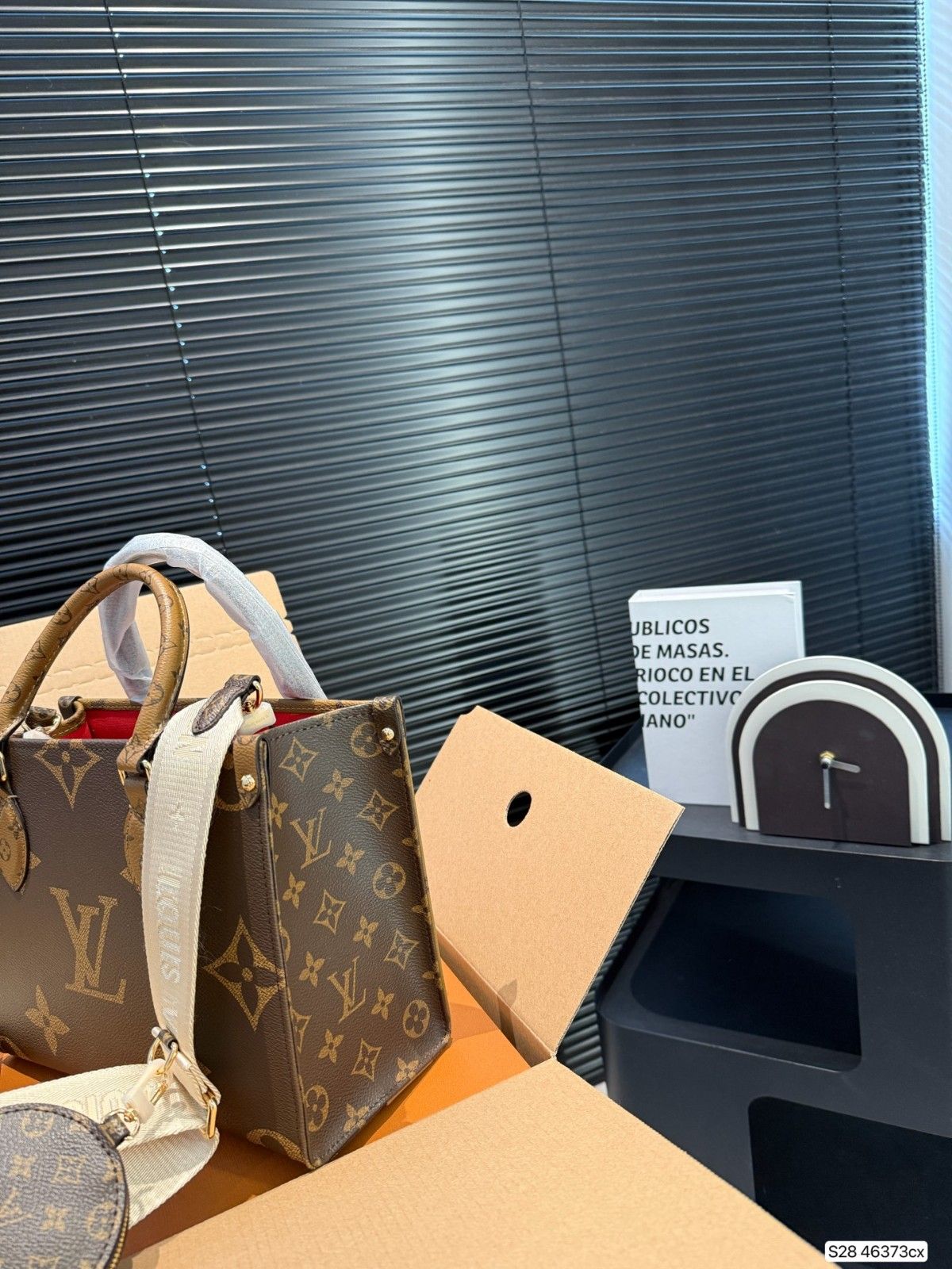 ルイヴィトン LV Onthego トートバッグ クラシック A30353