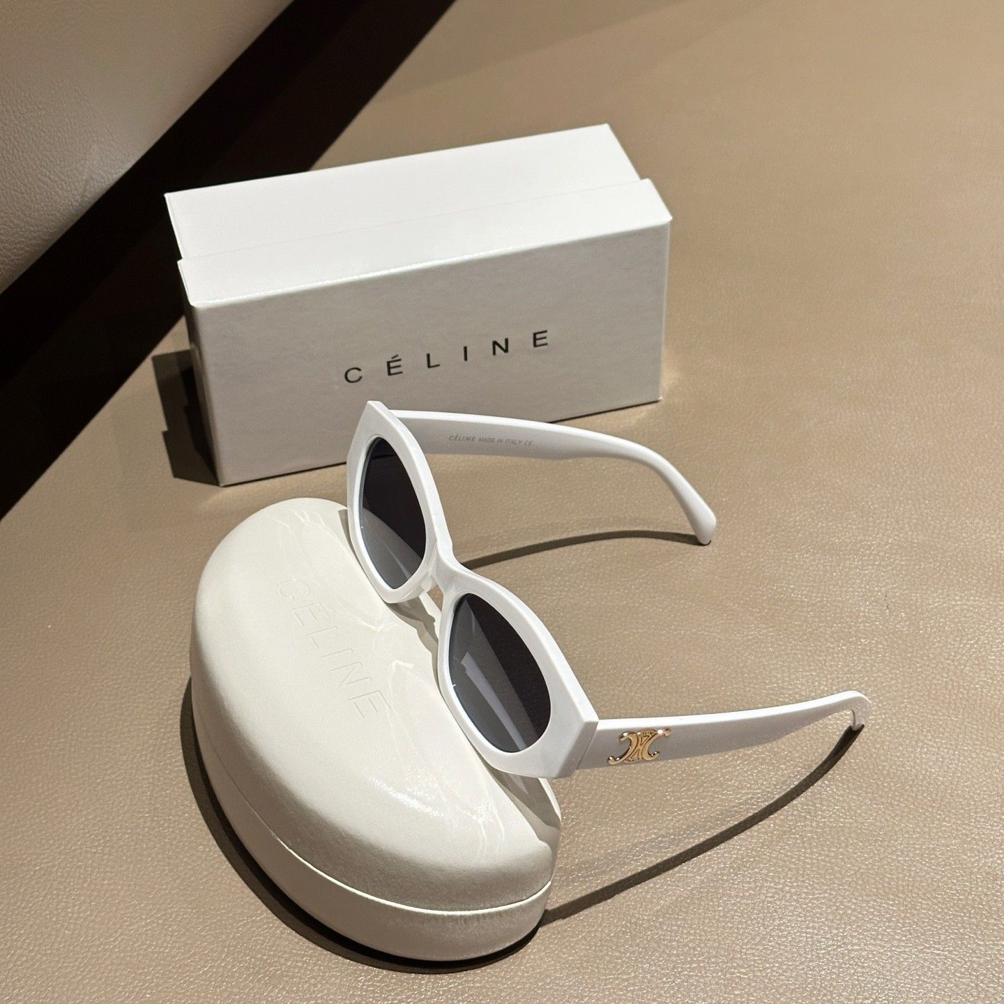 セリーヌ サングラス レディース向け オシャレ A30360