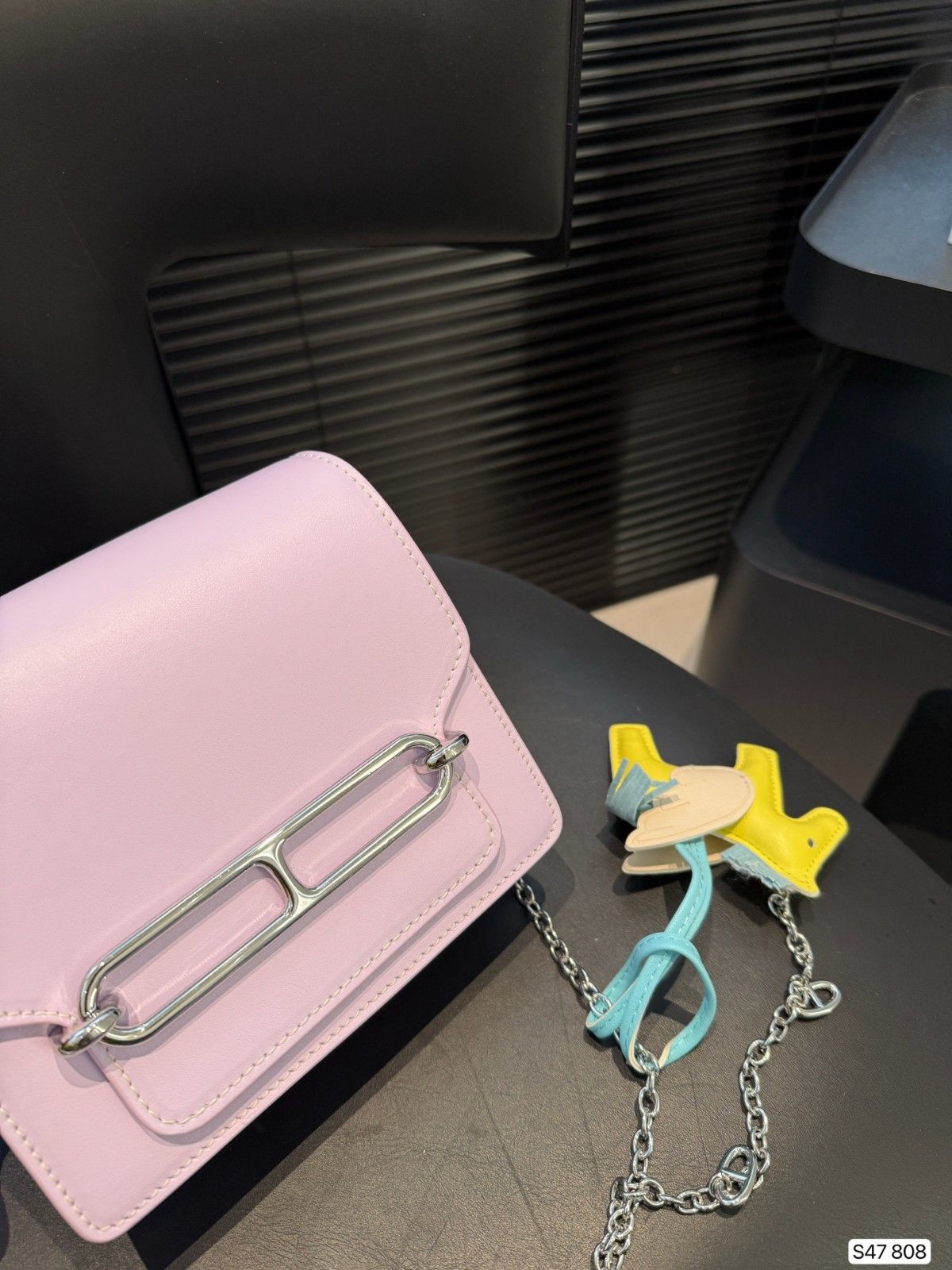 エルメス hermes roulis ショルダーバッグ 本革 高品質 A30368