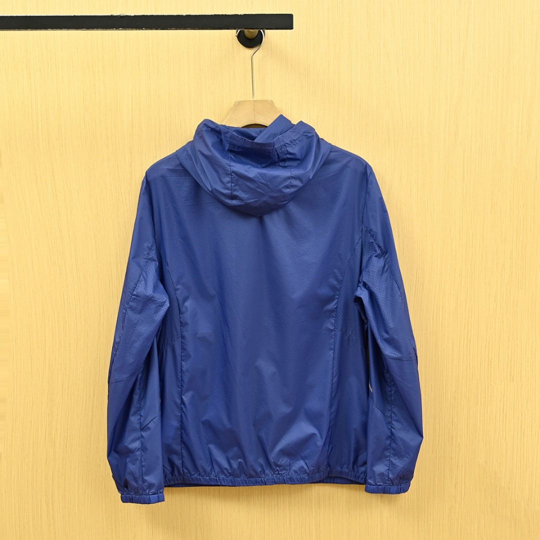 モンクレール 日焼け止め服ジャケット 夏用薄手 メンズ A30363