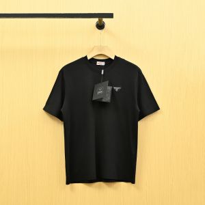 プラダ 半袖Tシャツ メンズ ファッション カジュアル A30364