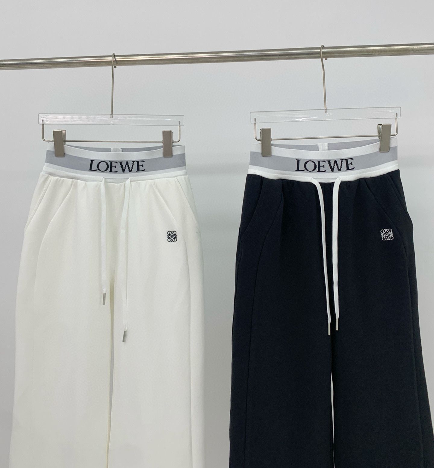 ロエベ カジュアルパンツ コントラストウェブトラックパンツ A30375