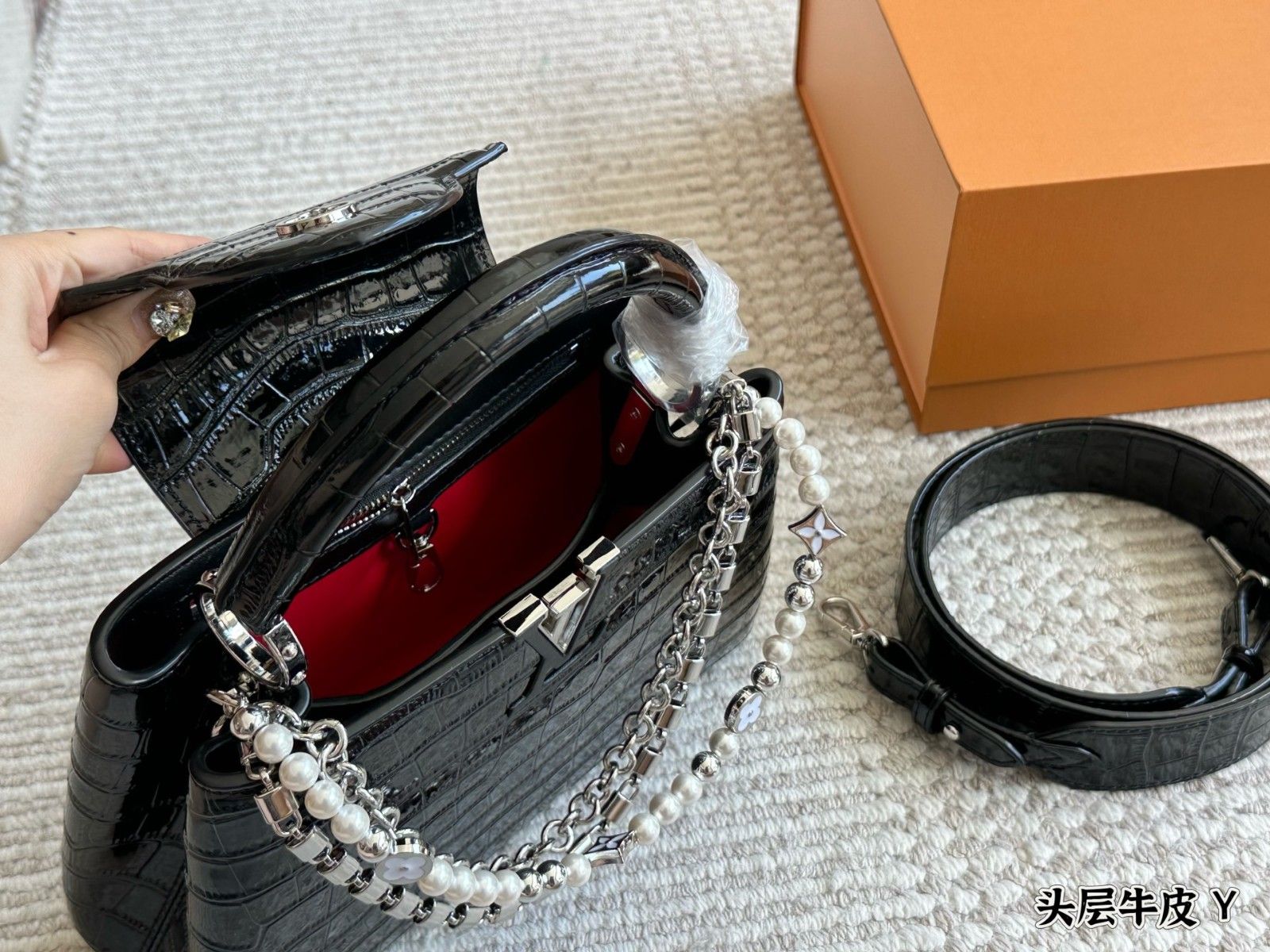 ルイヴィトン  Capucines ハンドバッグ レザー 高品質 多色 A30383