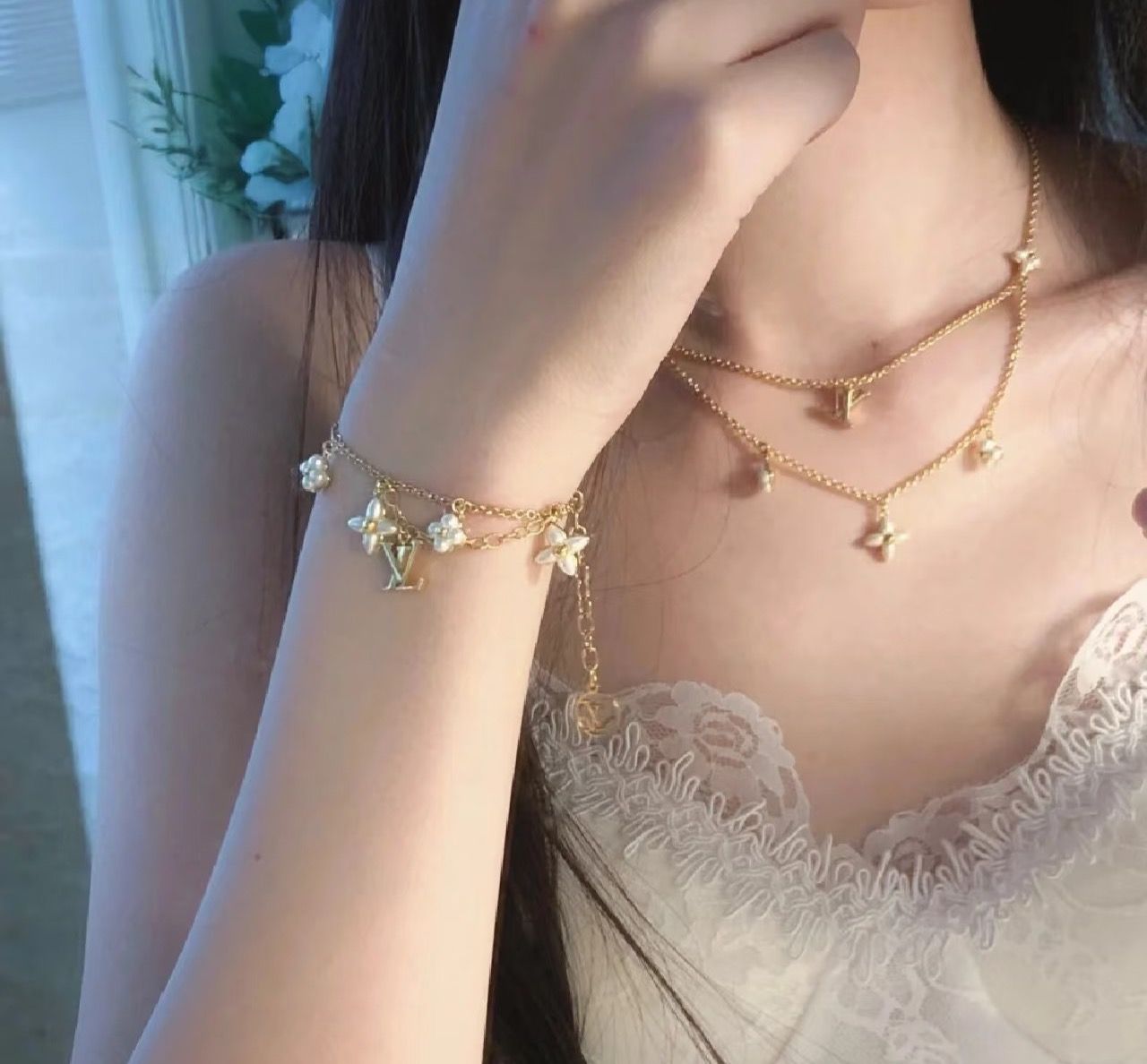 ルイヴィトン ブレスレット フローラルクローバー 可愛い A30393