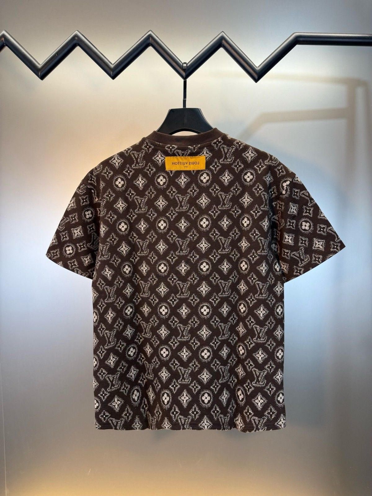 ルイヴィトン 半袖Tシャツ 総柄 ファション A30392