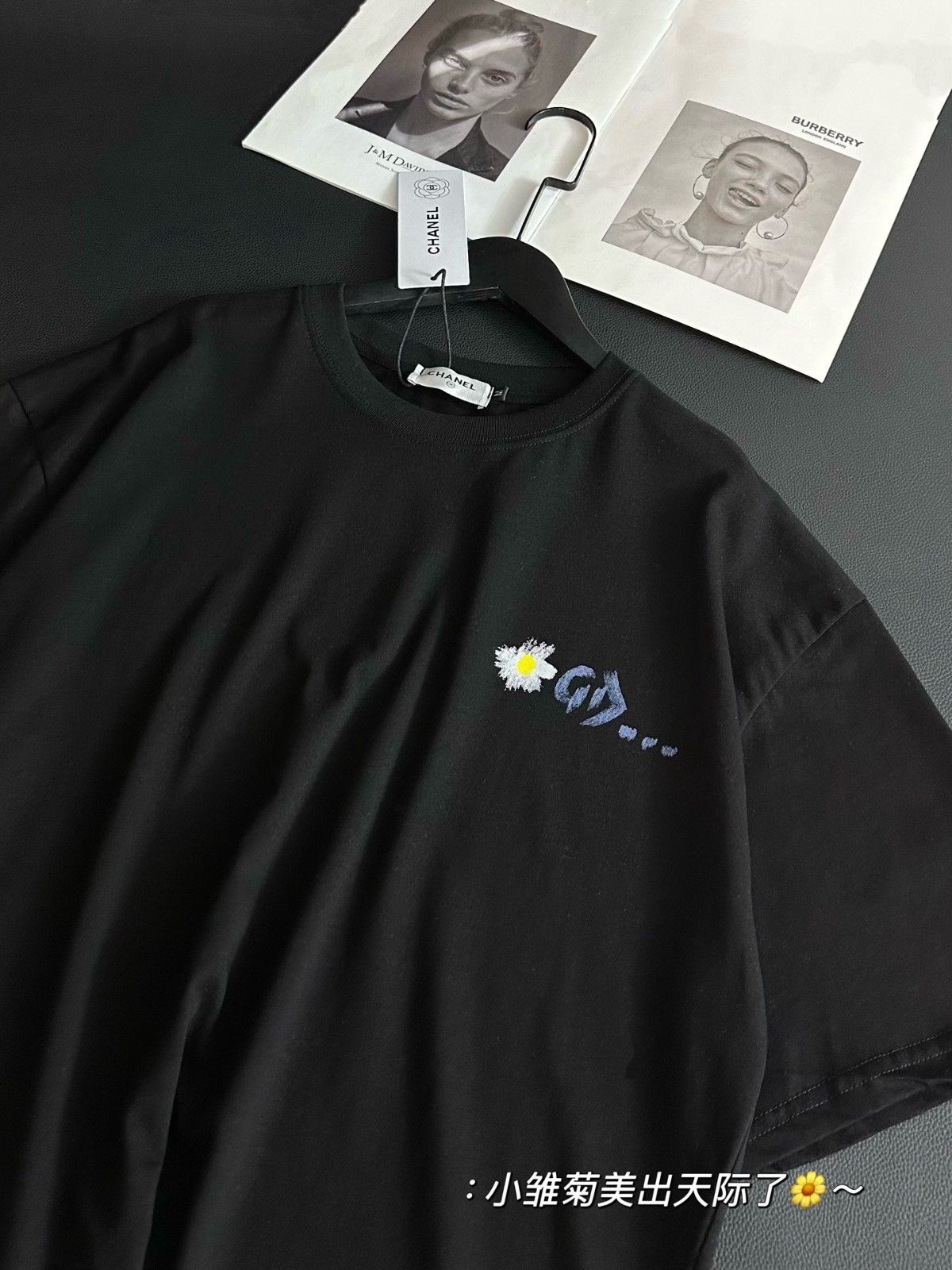 シャネル GD 半袖Tシャツ グラフィティ デイジー オシャレ A30389