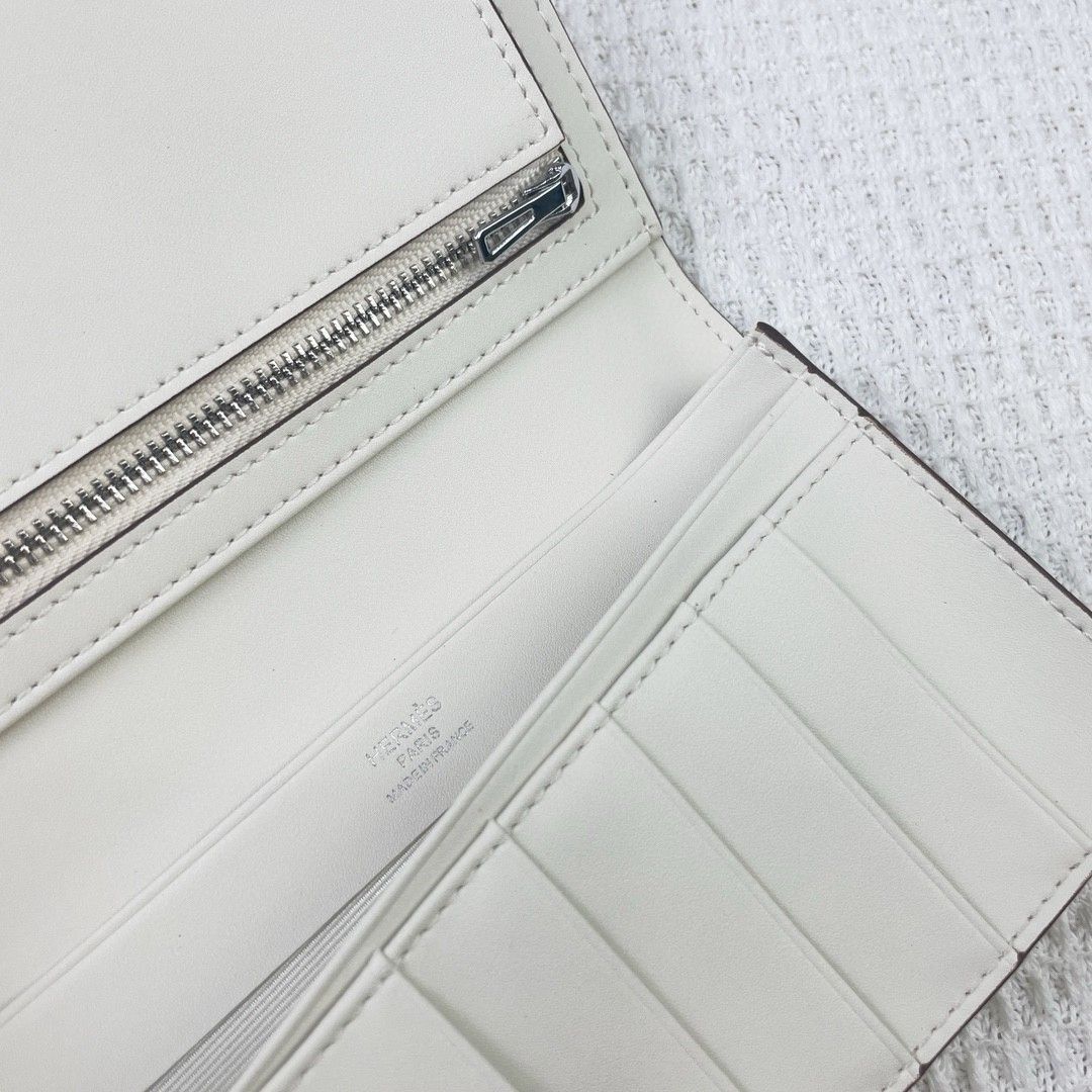 エルメス 縦型財布 レディース 無地レザー 内側ファスナーポケット A30394